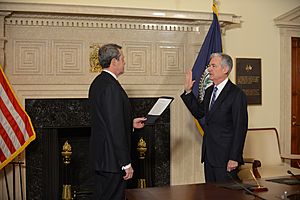 Powell Sworn In (26224196568)