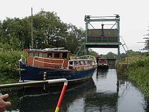 Sutton Lock, River Derwent - geograph.org.uk - 139101