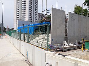 TE7 Bright Hill Entrance Under Construction