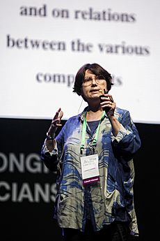 Catherine Goldstein ICM 2018 (44462085662)