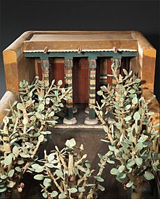 Model of a Porch and Garden MET DP350593