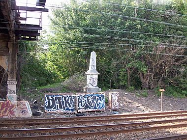 Newkirk Viaduct Monument from tracks