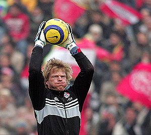 Persepolis VS Bayern Munich in 13 January 2006 3 (cropped)