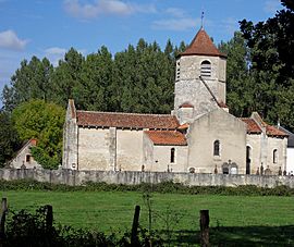 Seuillet église côté sud.jpg