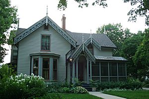 Thomas-Hart-House Aug09 with-cat