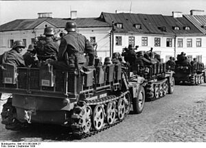 Bundesarchiv Bild 101I-380-0086-27, Polen, Halbkettenfahrzeuge