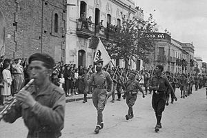 Carlist parade in Peñarroya-Pueblonuevo