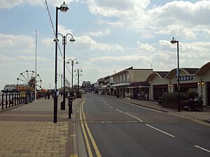 Cleethorpes promenade - DSC07372