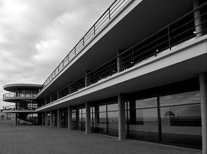 De la warr front view