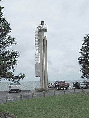 New Cleveland Point Light, 2009.jpg