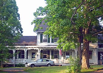 Oliver Brewster House.jpg