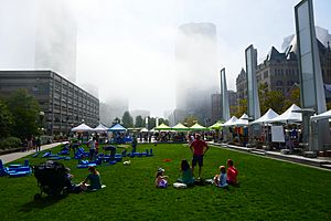 Rose Kennedy Greenway fog P1010925