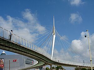 Caltrava bridge in Petah Tikva01