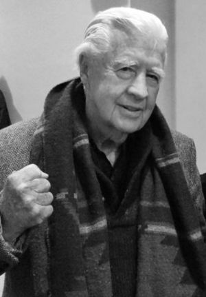 Clu Gulager (cropped).jpg