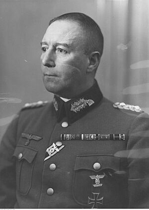 Generaloberstabsarzt Siegfried Handloser (1885-1954).jpg