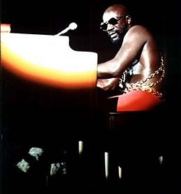 Isaac hayes 1973.jpg