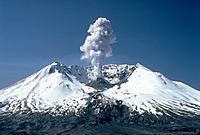 MSH82 st helens plume from harrys ridge 05-19-82