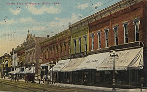 North side of Square, Albia, Iowa (12659450703)