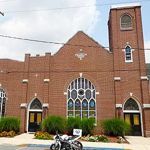 Church on Main St. (SR 624)