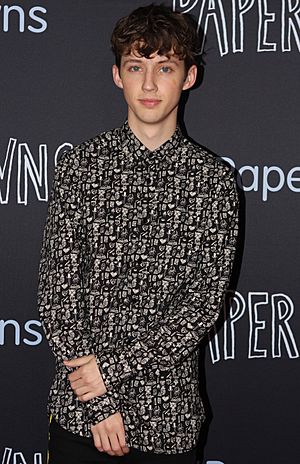 Troye Sivan (19425360992)