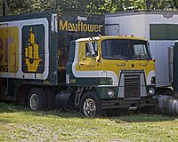 IH CO-4000, Mayflower trailer