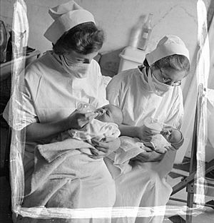 Mansion Becomes Maternity Home- Life at Brocket Hall, Welwyn, Hertfordshire, 1942 D9026