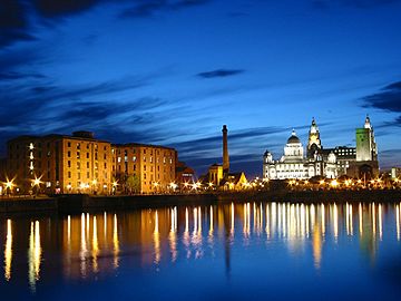 Albert dock at night.jpg