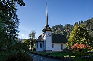 Eggiwil Kirche im Morgenlicht