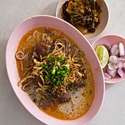 Khao soi nuea Fueng Fah