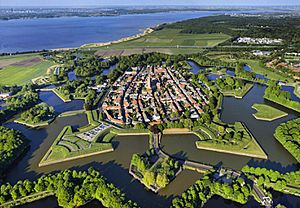 Luchtfoto Naarden-Vesting