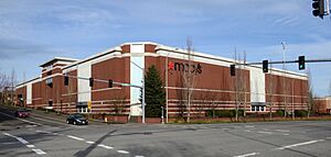 Macy's at Streets of Tanasbourne - Hillsboro, Oregon (2017)