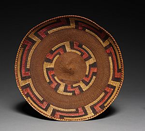 Northwest Coast, Tlingit, late 19th century - Tray - 1942.337 - Cleveland Museum of Art