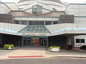 Saint Louis Science Center Entrance.jpg