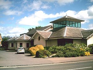 St. John The Evangelist, Carterton - geograph.org.uk - 1291769.jpg