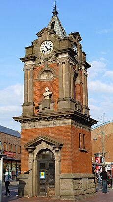 The clocktower on Bexleyheath Broadway