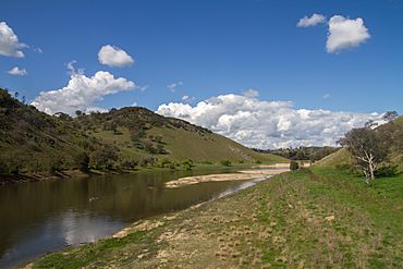 Wee Jasper Road, Murrumbidgee river.jpg