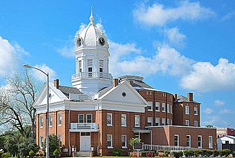 Alabama-Monroe County Courthouse retired.jpg