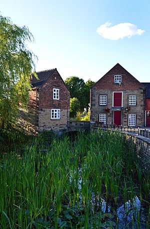 Bedgreave Mill - looking north