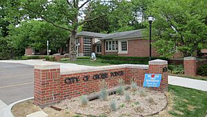 Grosse Pointe, MI city hall