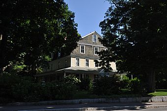 HoldernessNH FormerHoldernessInn.jpg