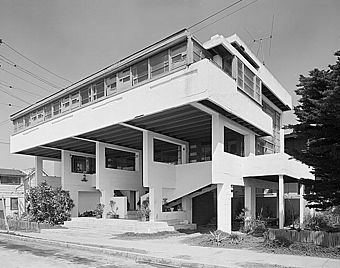 Lovell beach house.jpg