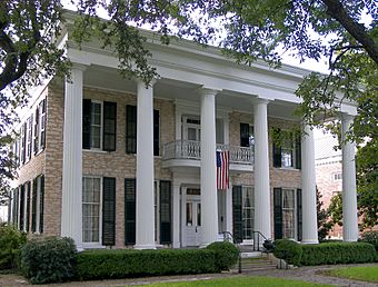 Neill cochran house 2007.jpg