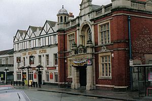 Only Fools and Horses Location Bristol Flyer & Bristol North Baths, Gloucester Road, Bristol 1999