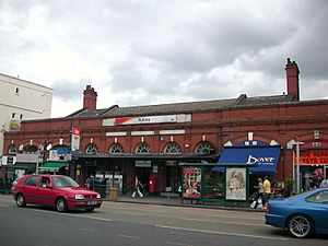 Putney Station 01.JPG