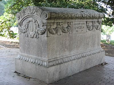 RTLincolnSarcophagus