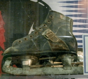 Wayne Gretzky first skates