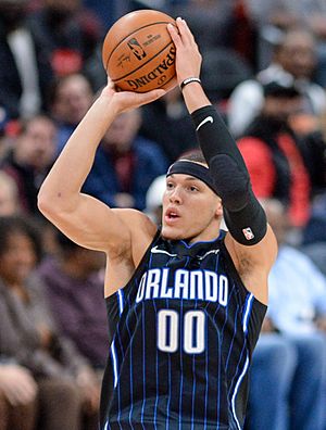 Aaron Gordon 2019 (cropped)