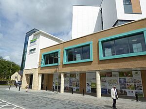 Bicester library (28090590365)