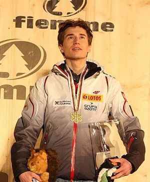 Dekoracja medalowa konkursu indywidualnego K-120 - Kamil Stoch (16)