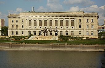 Des Moines City Hall.jpg